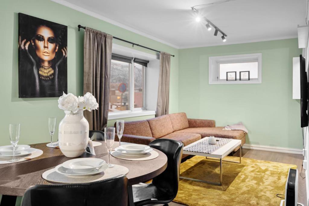 Bramy Apartments The Cozy View トロムソ エクステリア 写真