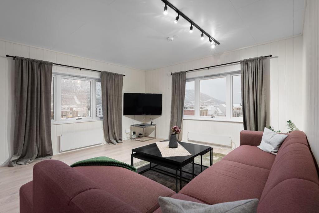 Bramy Apartments The Cozy View トロムソ エクステリア 写真